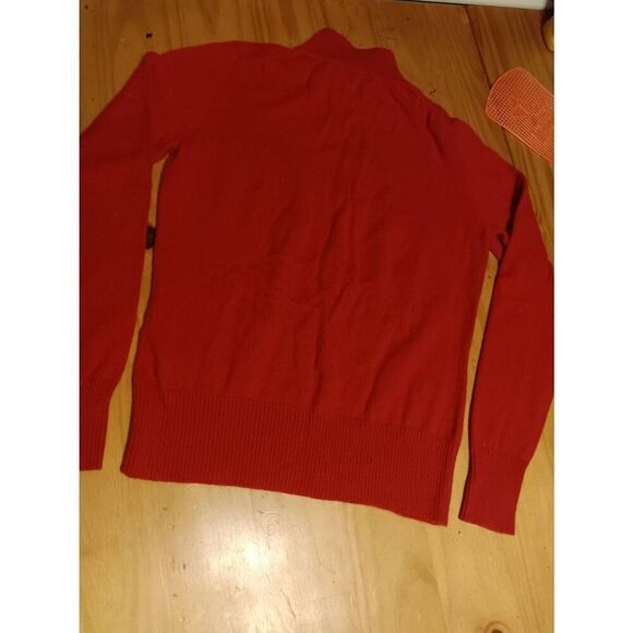 Investments brand Cashmere Sweater Size: Medium (0792) - Picture 5 of 8